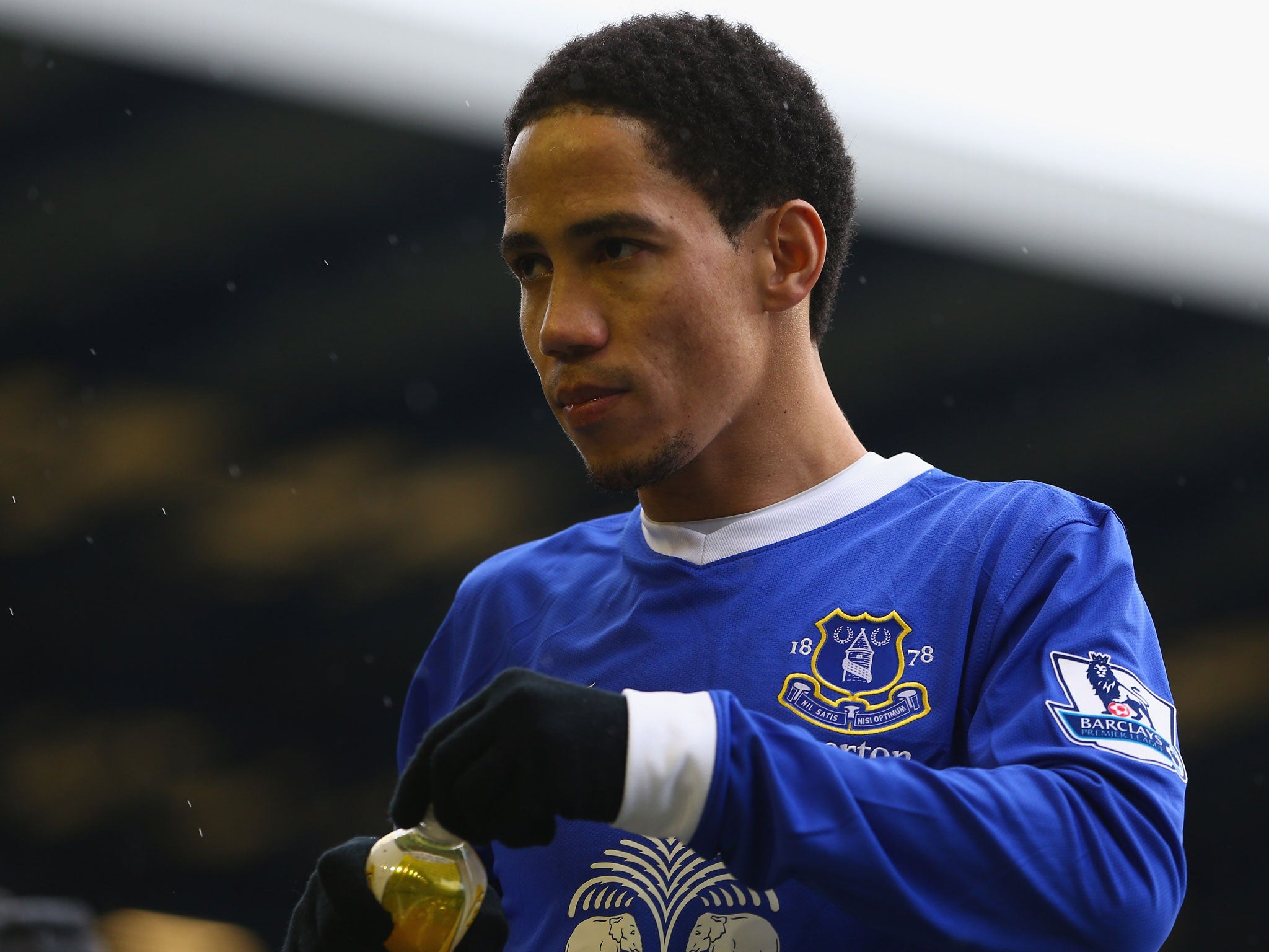 Everton are still without Steven Pienaar as they face his old club, Tottenham Hotspur