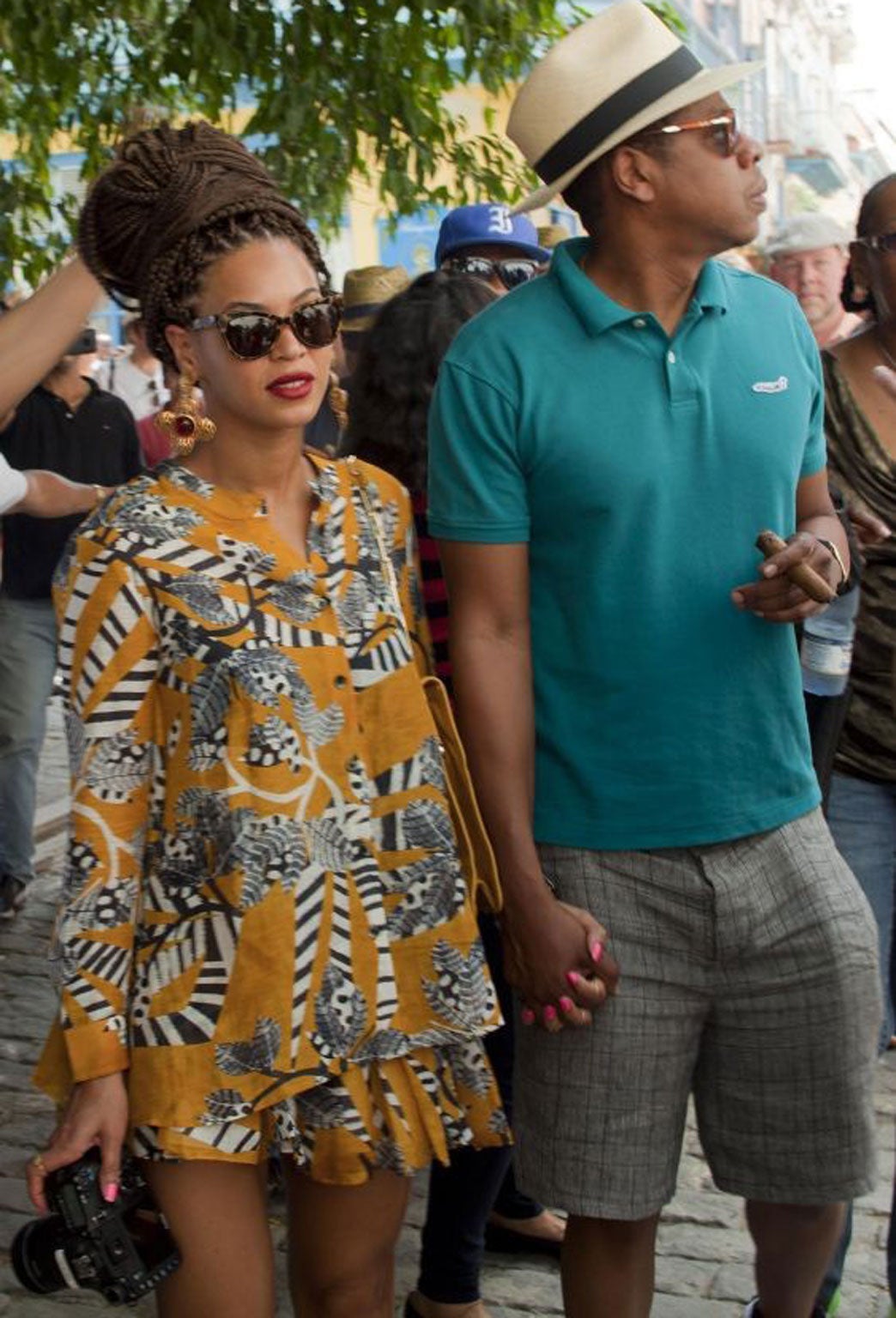 U.S. singer Beyonce and her husband, rapper Jay-Z, tour Old Havana, Cuba
