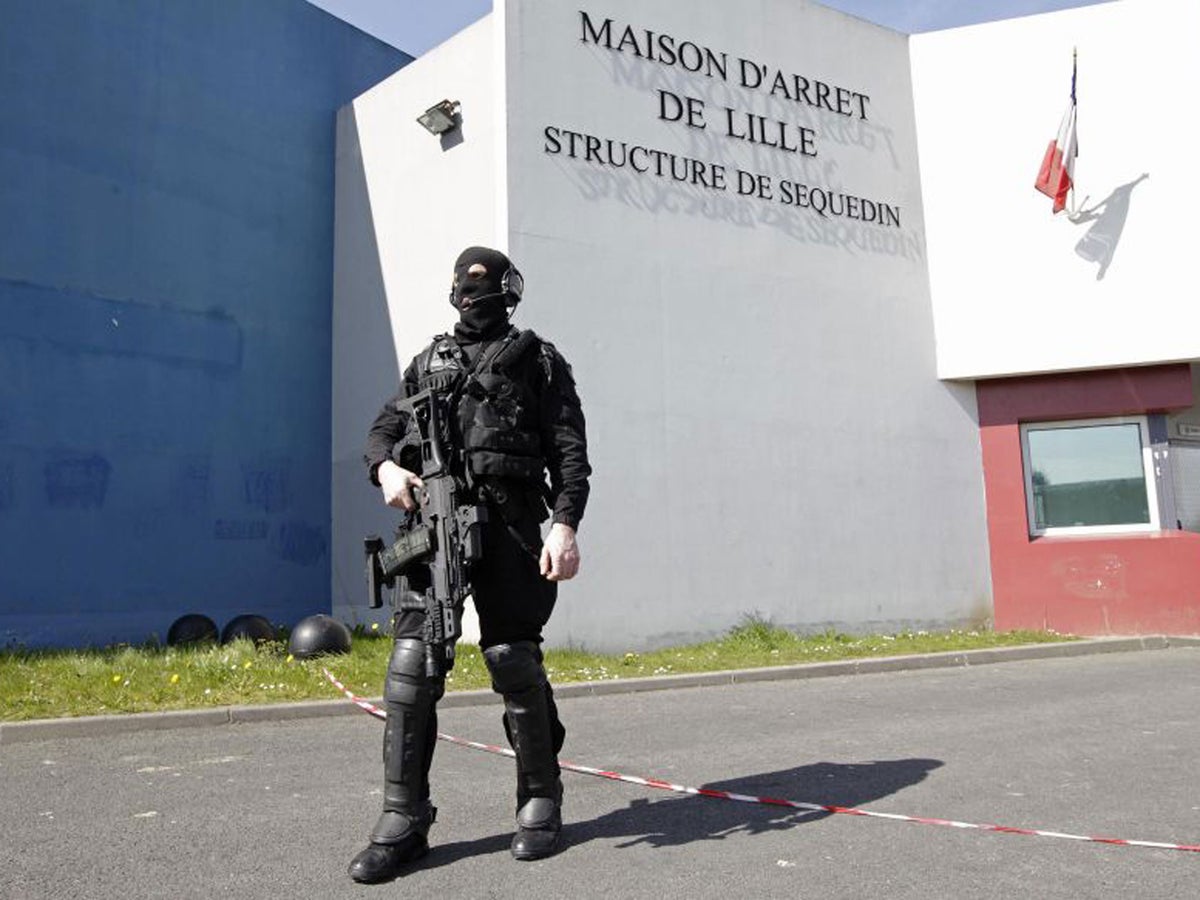 French prisoner blasts through doors in daring daylight escape | The  Independent | The Independent