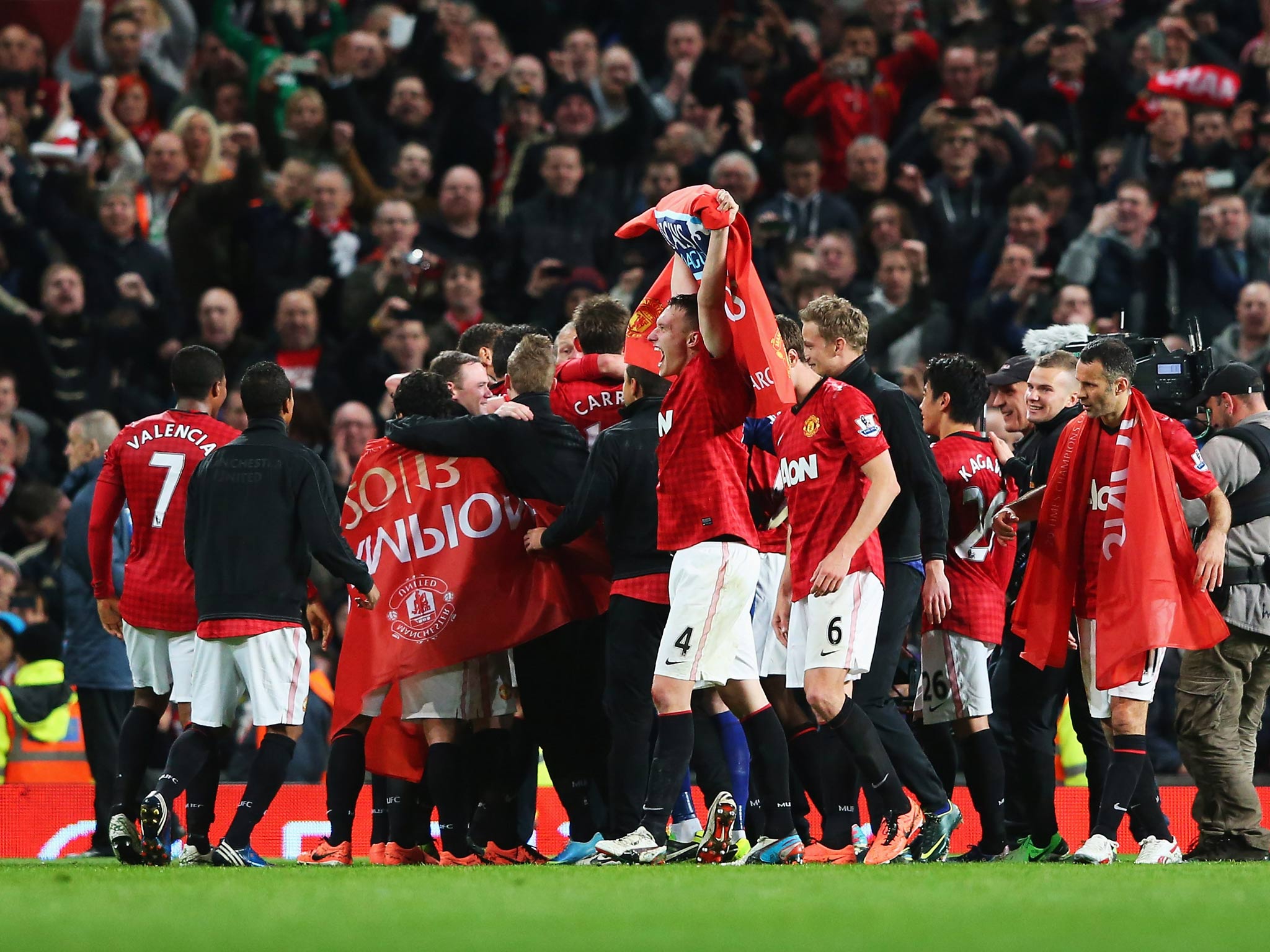 Manchester United celebrate after securing the Premier League title