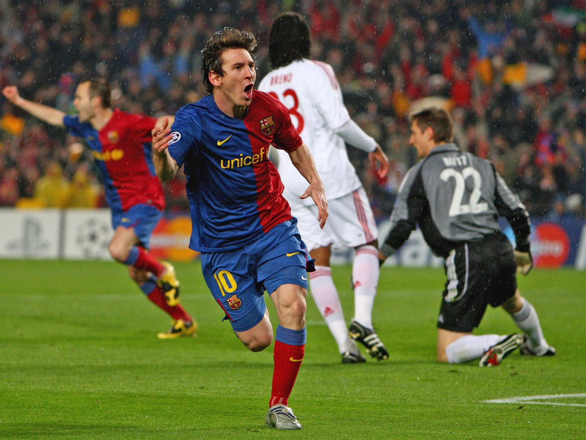 Lionel Messi celebrates one of his two goals against Bayern Munich back in 2009