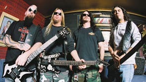 Italiaans regeren Slaapzaal Metal community mourns Slayer guitarist Jeff Hanneman, 49, who died three  years after contracting flesh-eating disease from spider bite | The  Independent | The Independent