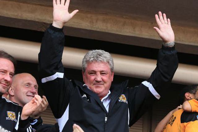 Steve Bruce celebrates Hull City’s Premier Legaue return