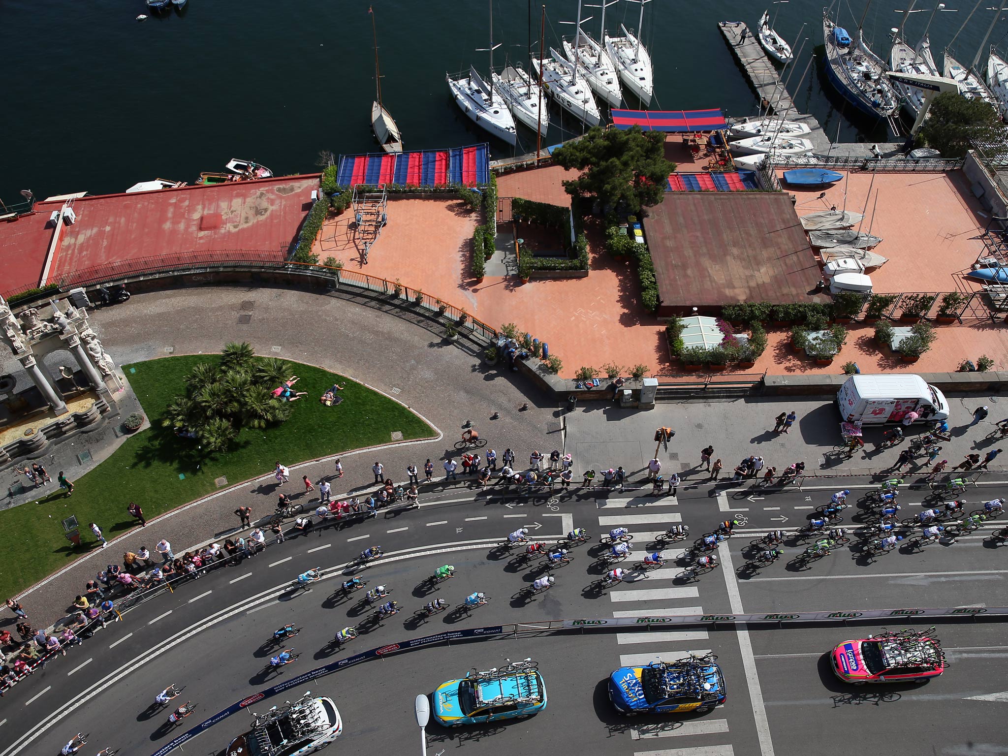 An overhead view of the Giro d'Italia