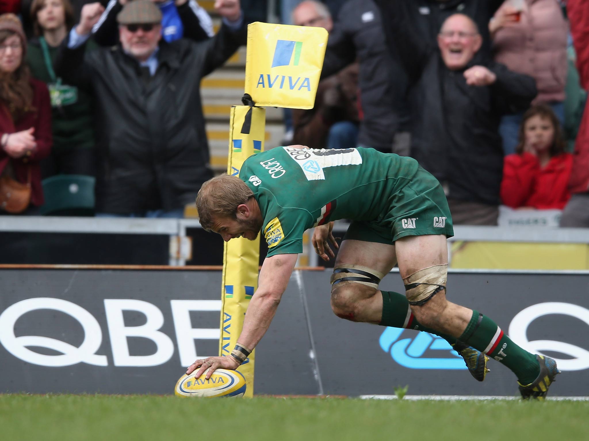 Tom Croft touches down for Leicester's third try in their 33-16 victory over Harlequins