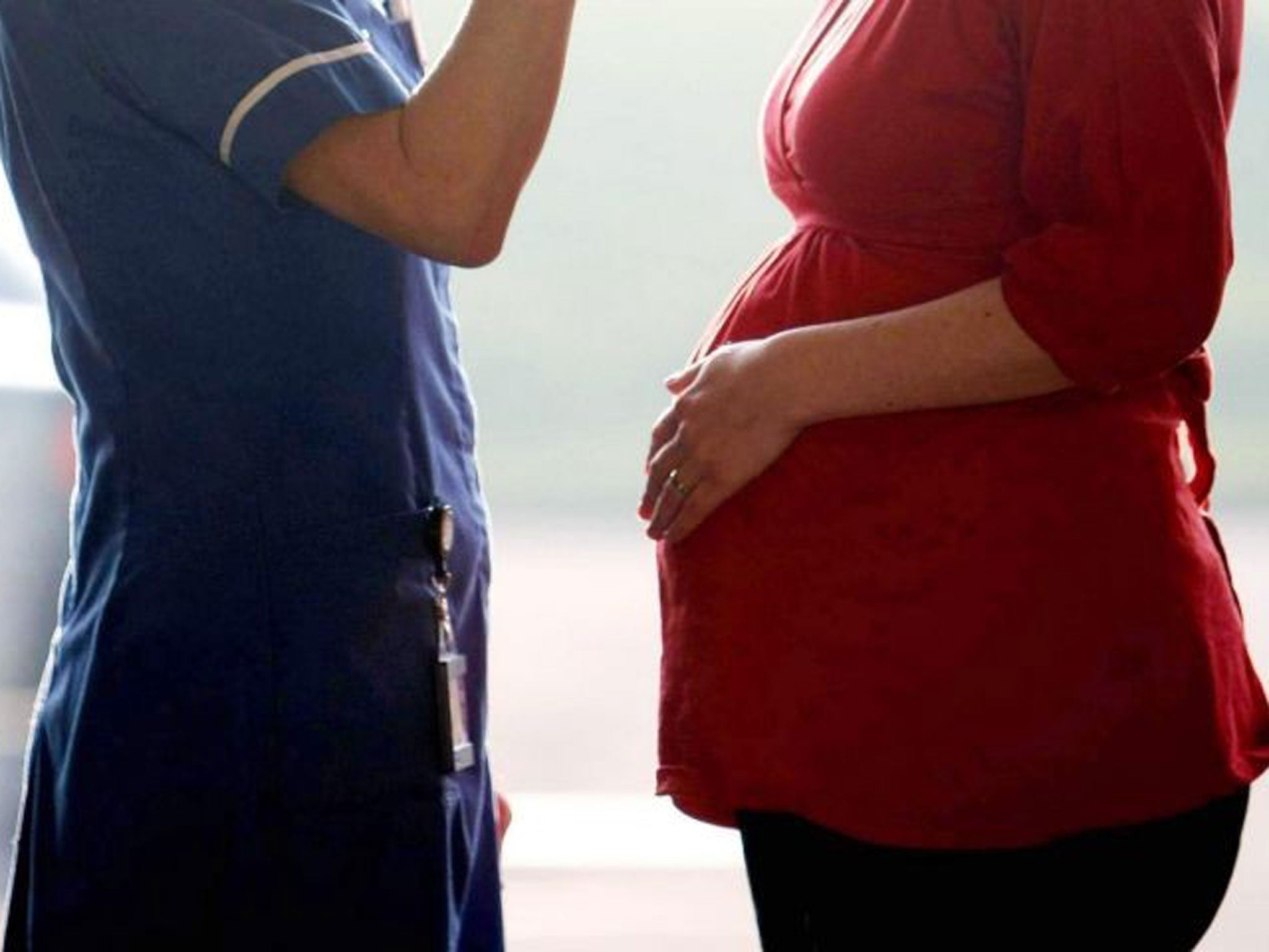 The body which sets NHS guidelines wants pregnant women to be tested to see if they are smoking