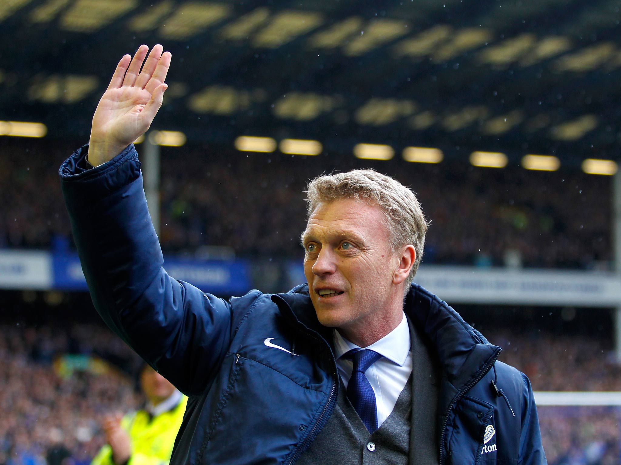 David Moyes waves goodbye to the Everton fans in his final game as Everton boss at Goodison Park