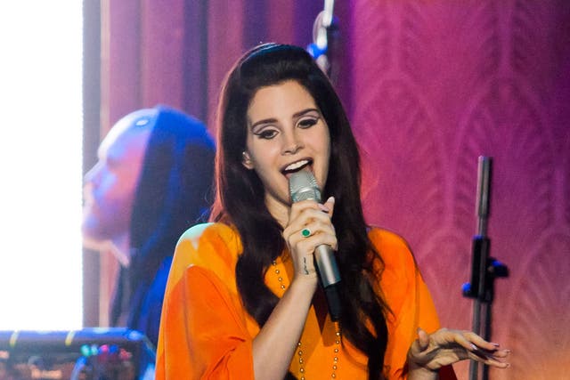 Lana Del Rey's distinctive Hipstamatic pop proves irresistible
