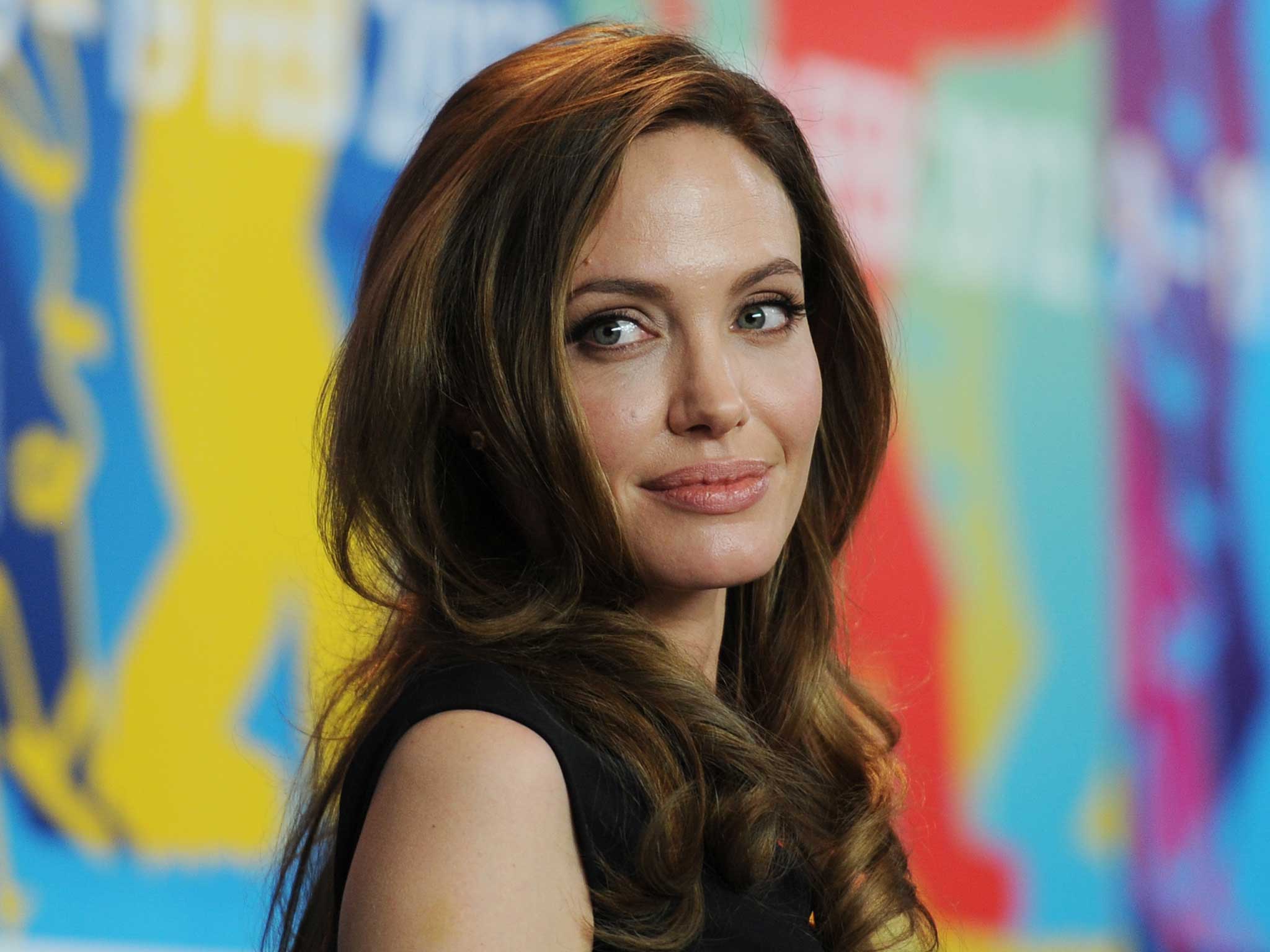 Angelina Jolie double mastectomy: Surgeon reveals actress went