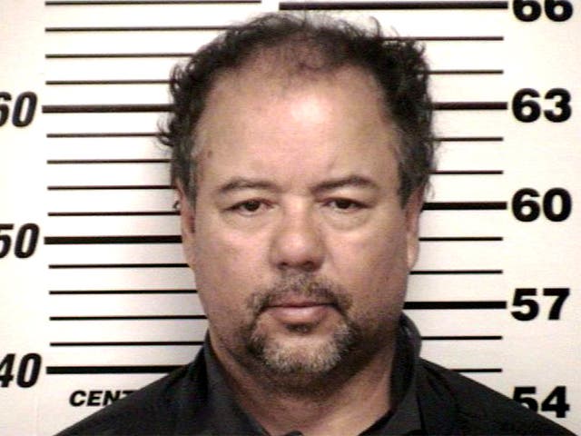 Investigators found chains attached to walls in Ariel Castro’s basement 