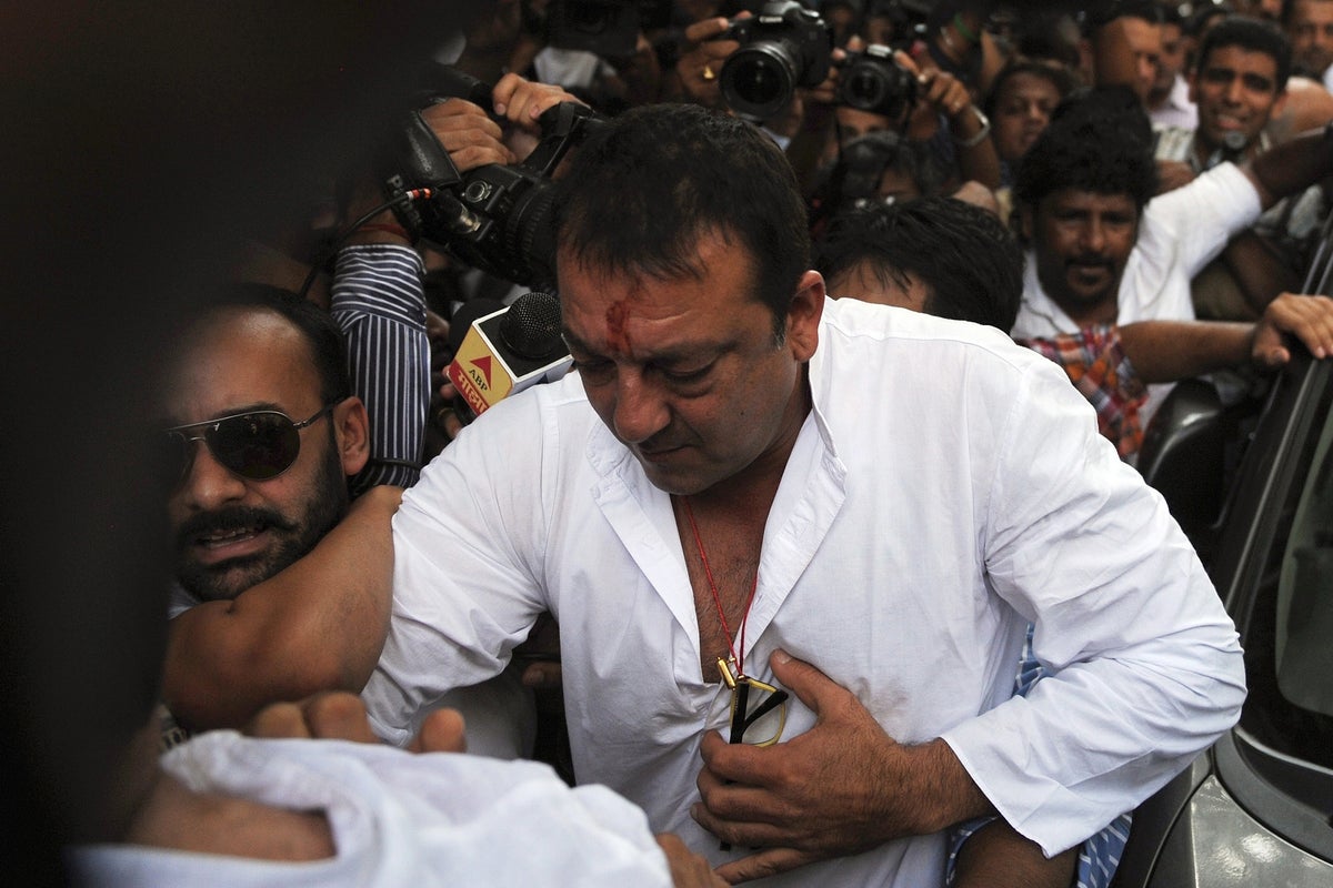 'Bad Boy of Bollywood' Sanjay Dutt confirms he has cancer