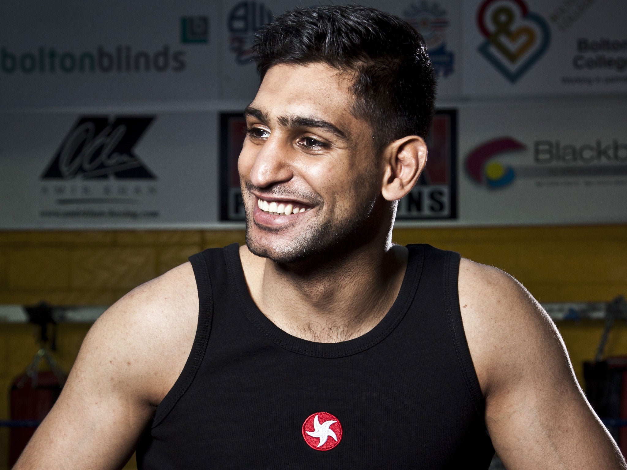 amir khan boxer pakistan flag