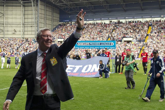 Sir Alex Ferguson bids farewell in his final game in charge of Manchester United