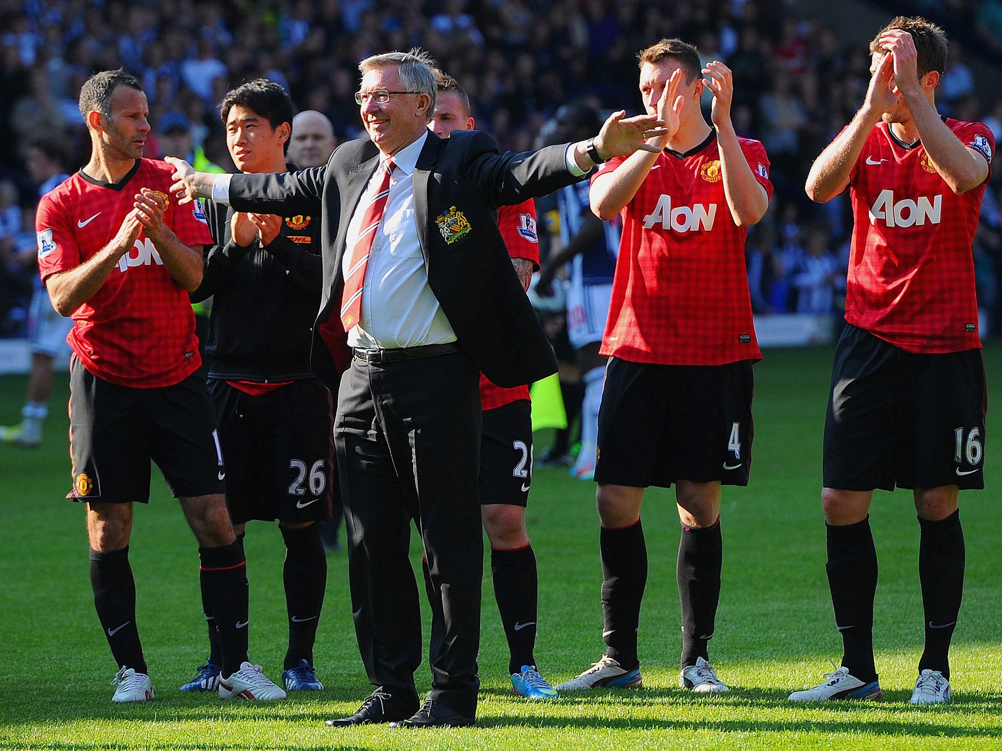 Sir Alex Ferguson says goodbye to the Manchester United support