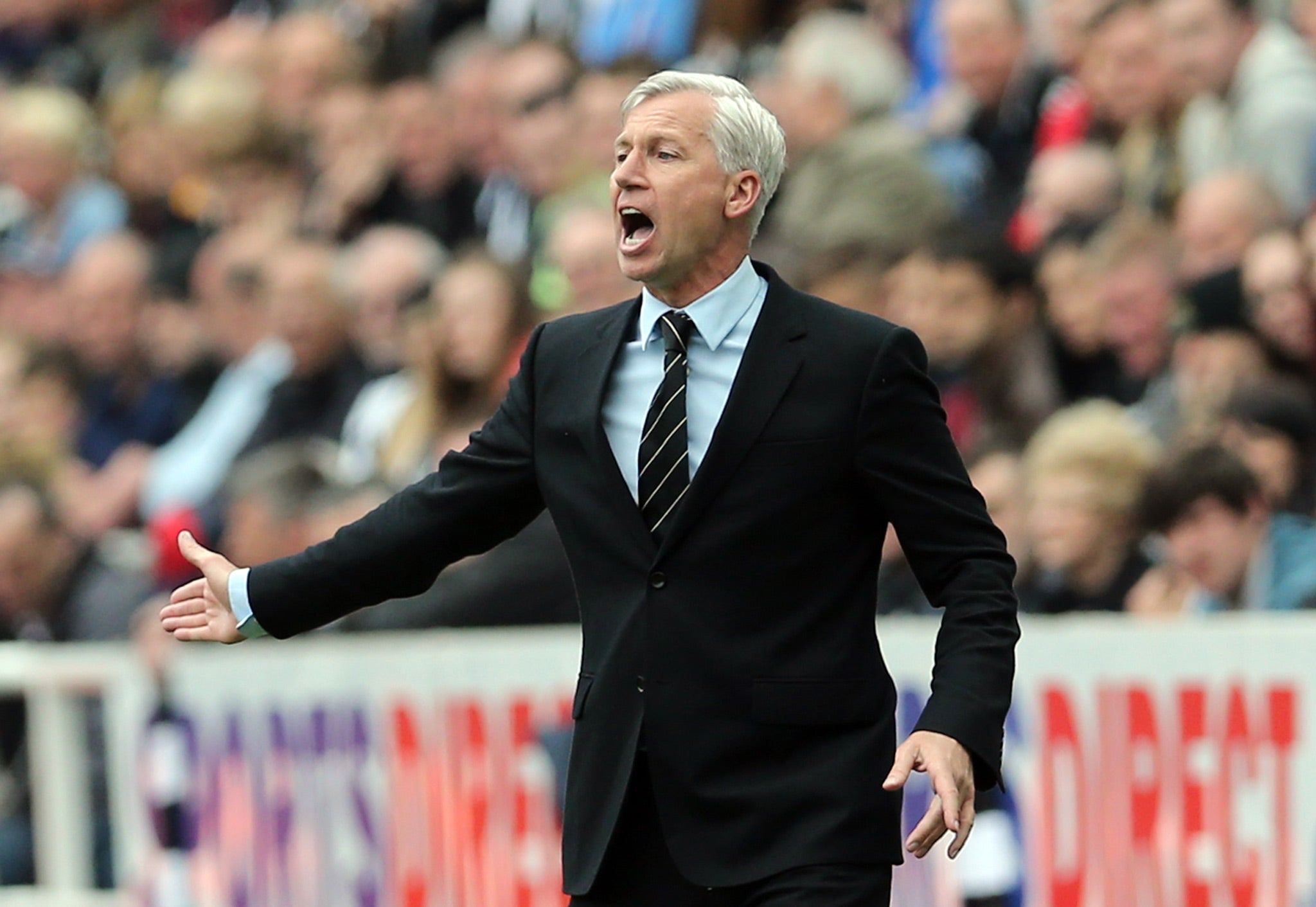 Alan Pardew remonstrates with his team during their final day defeat to Arsenal
