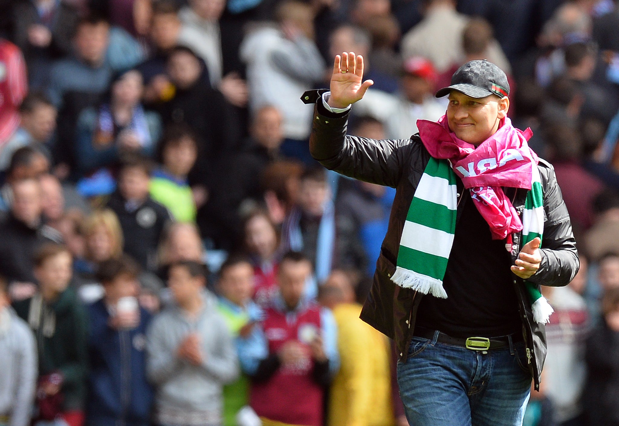 Stiliyan Petrov leads Aston Villa on their lap of honour after their final-day clash with Wigan