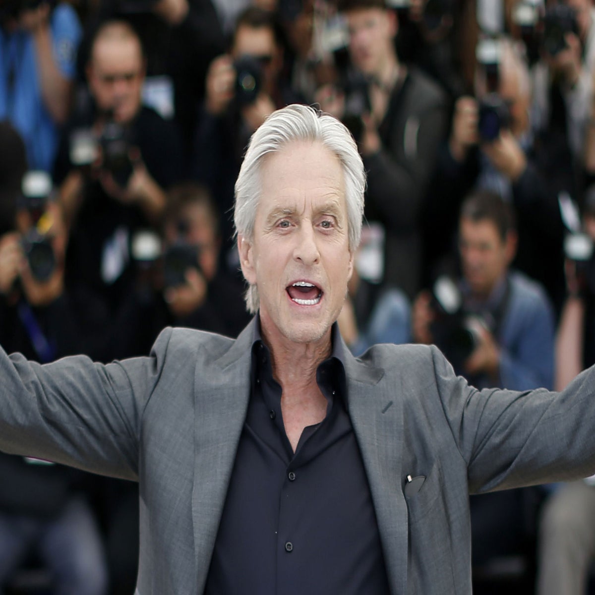 did michael douglas smoke cigarettes Catherine Zeta-Jones Trying to Quit Smoking The Erotic Thrill of Michael