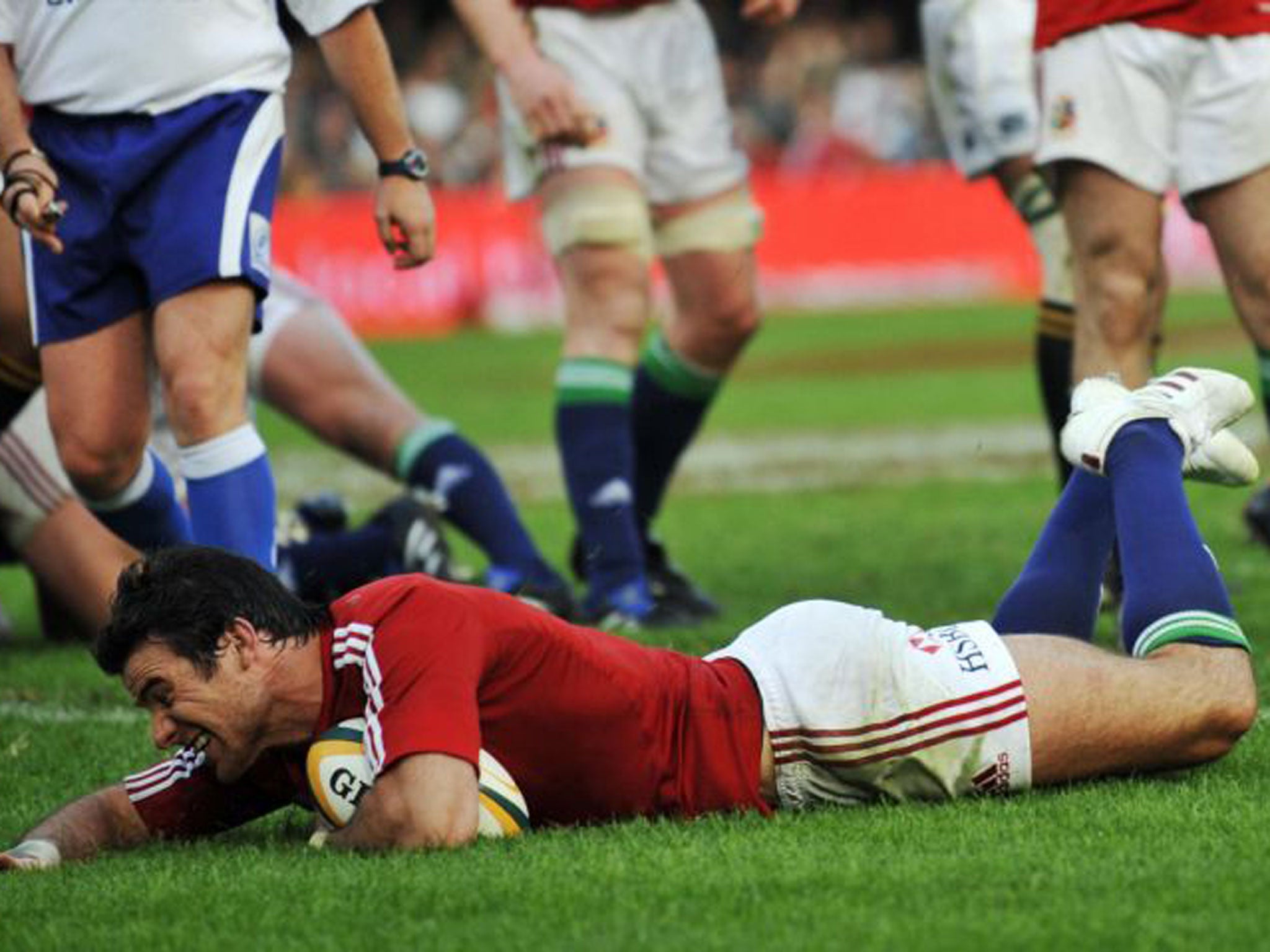 Mike Phillips scores a try for the Lions in the first Test against South Africa back on the 2009 tour