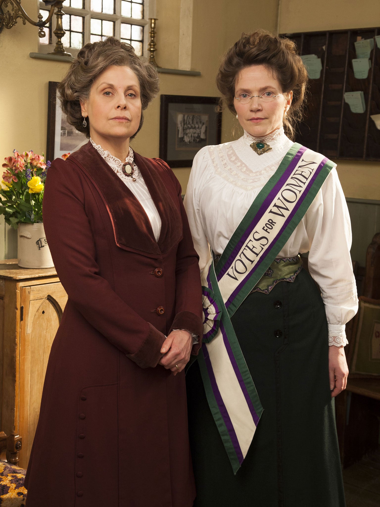 Rebecca Front and Jessica Hynes in Up The Women