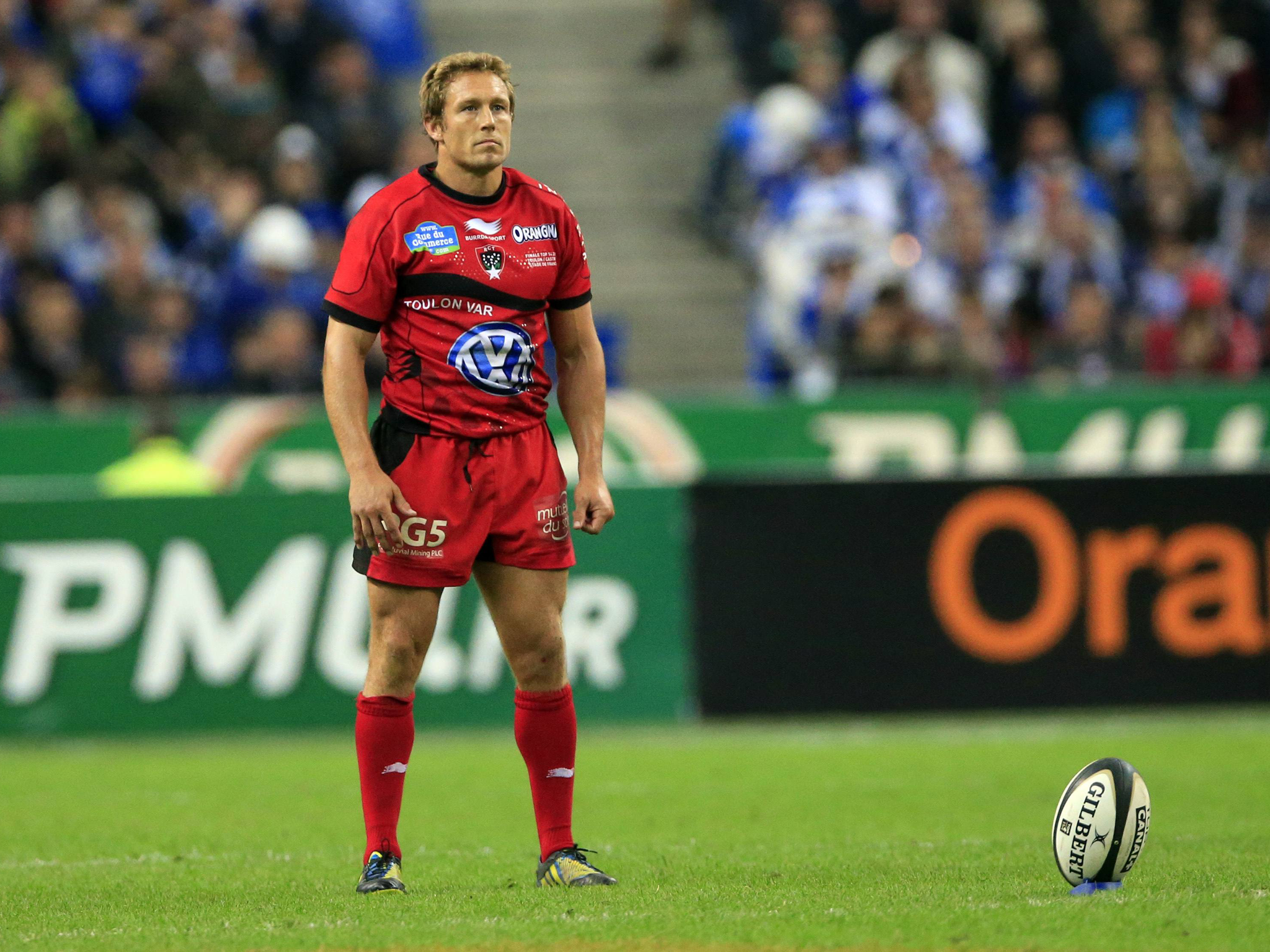 Toulon's Jonny Wilkinson lines up a penalty kick during the final against Castres at the Stade de France