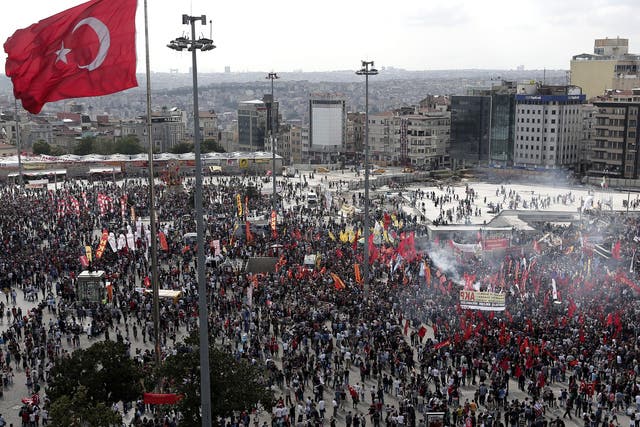 Thousands of protesters gathered in Istanbul 