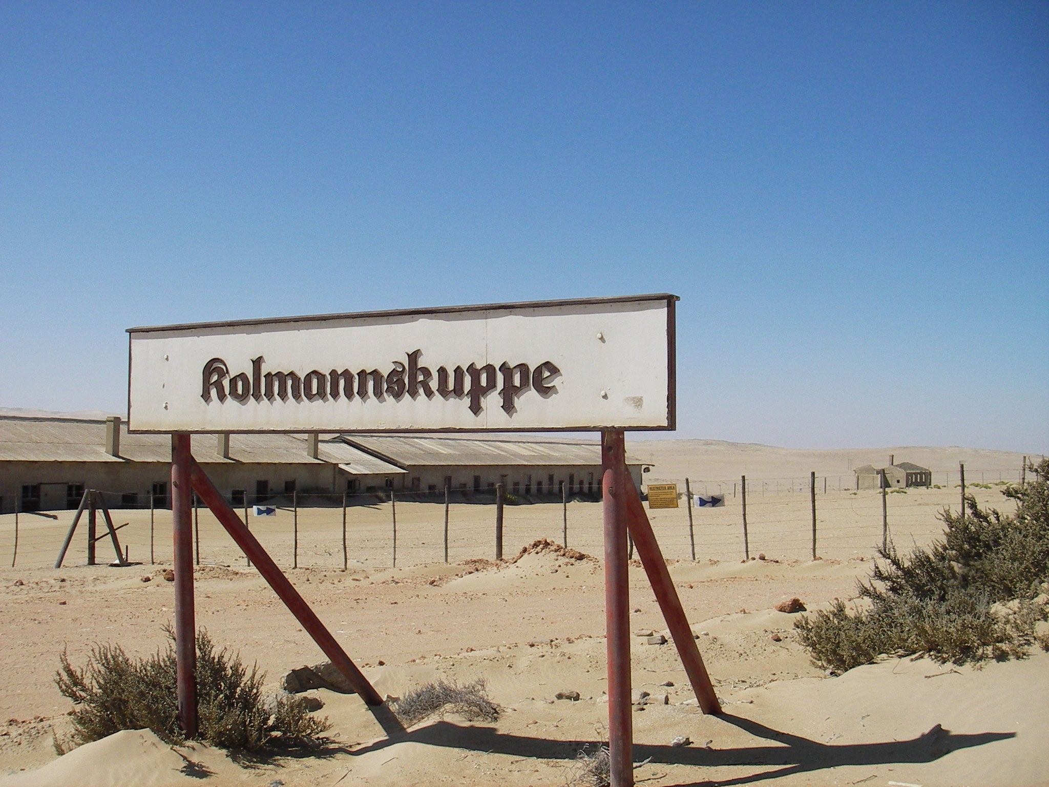 Meanwhile, in Africa, the entire town of Kolmanskop, Namibia was abandoned after diamond prices crashed in the 1950s, shattering the town’s economy.