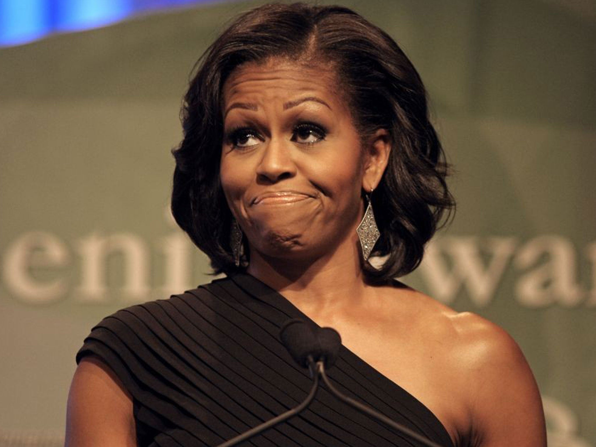 Michelle Obama told a pro-gay rights heckler: "You can take the mic but I'm leaving"