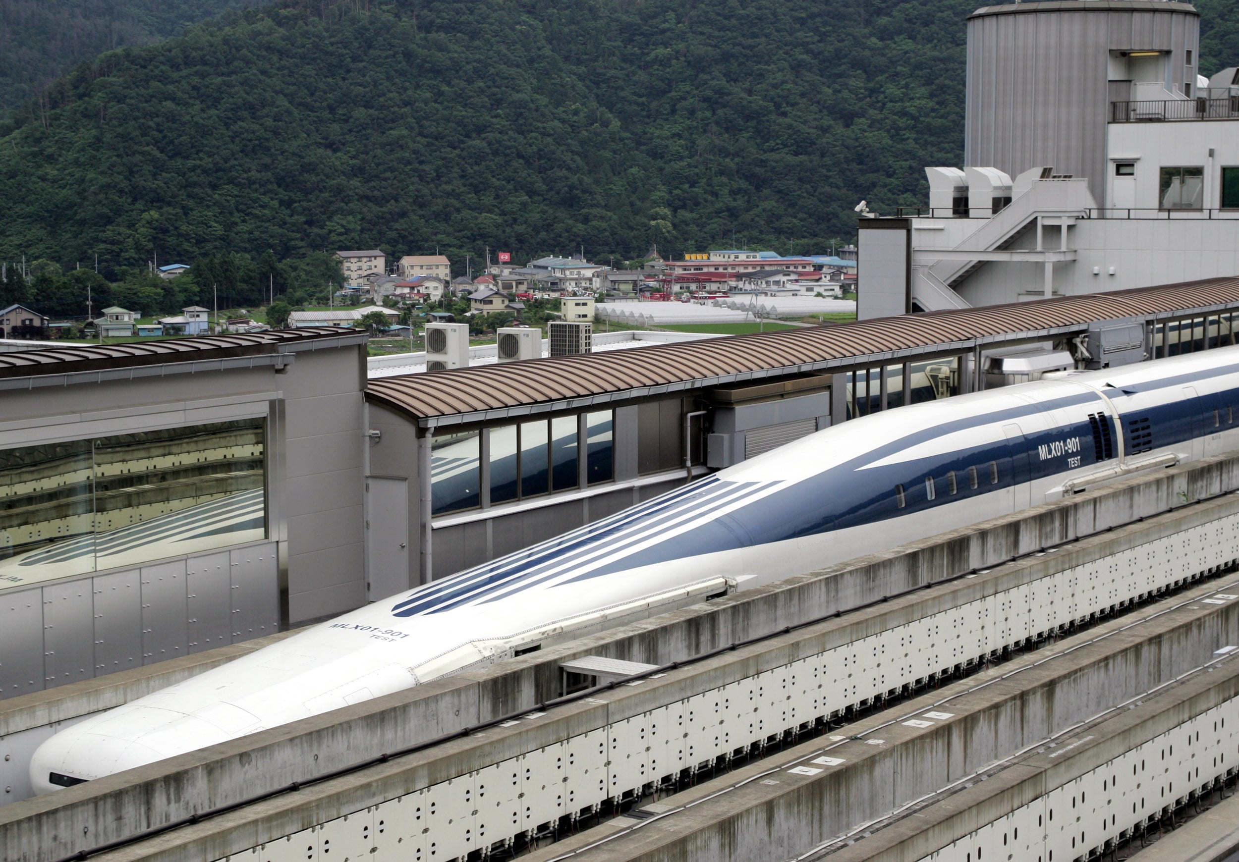 First passengers on Japanese maglev train travel of mph The Independent | The Independent