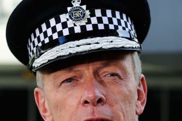 Sir Bernard Hogan-Howe has made an impassioned plea for unity after a fire in an Islamic boarding school in south-east London three days after a fire at a community centre in Muswell Hill, north London