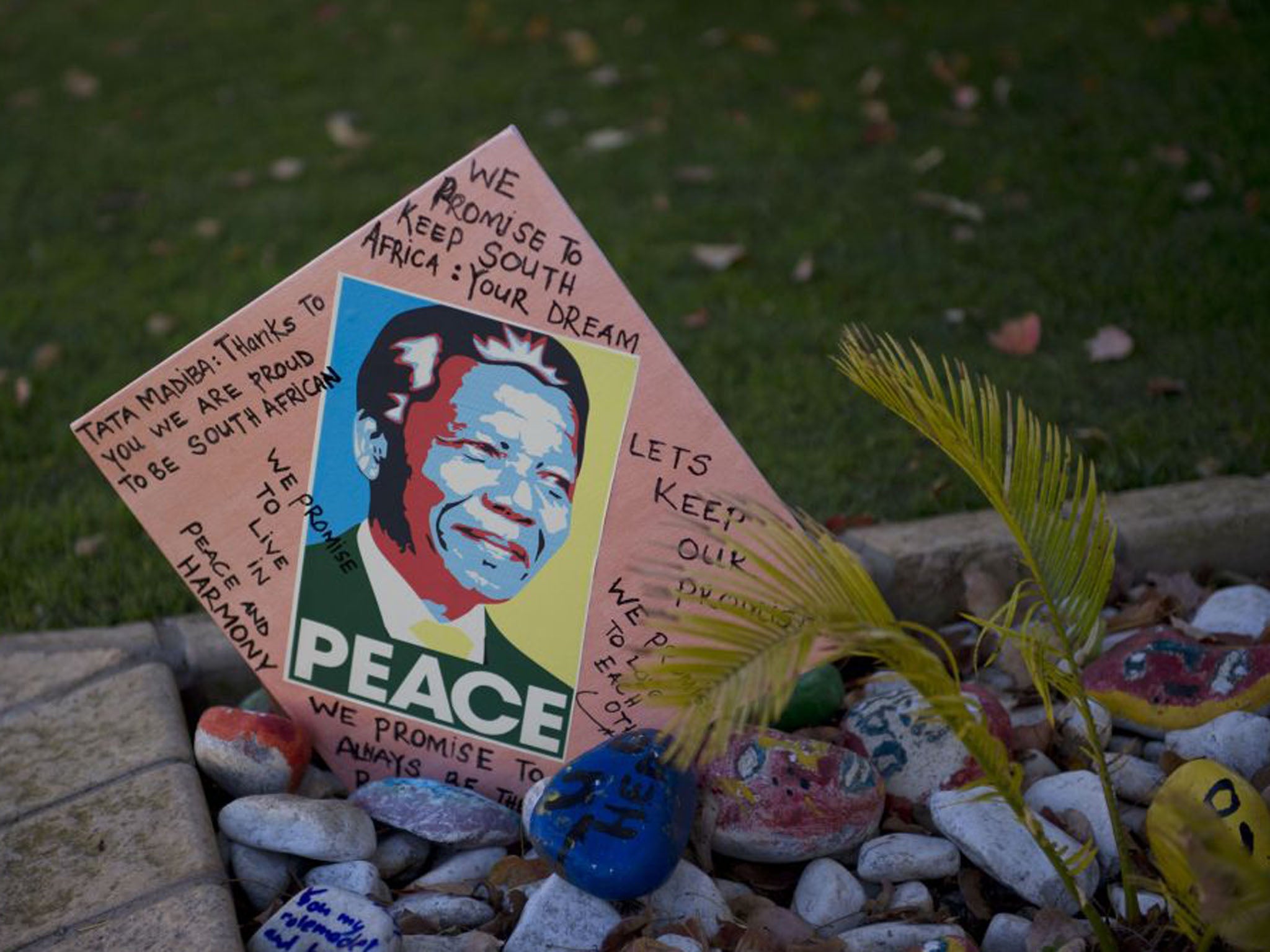 More messages left outside Nelson Mandela's home in Houghton, Johannesburg (Alexander Joe/AFP/Getty Images)