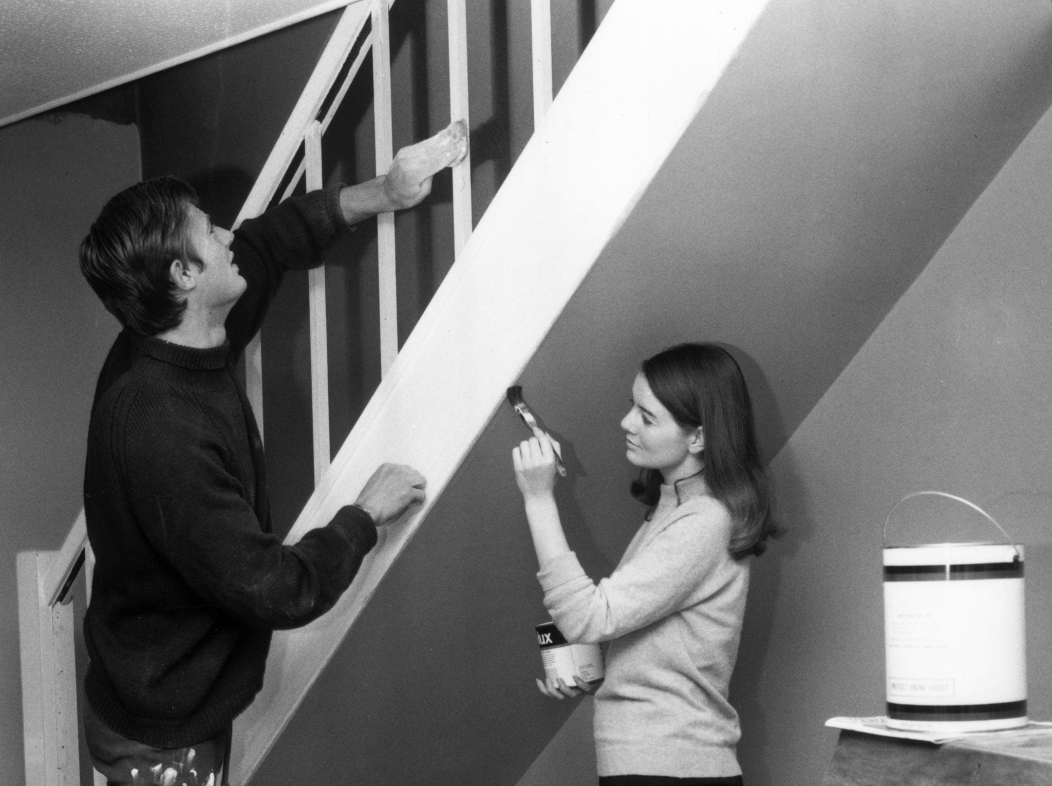 Christopher Davies, British yachtsman and Olympic gold medalist, with his bride-to-be, Ingrid Williams, redecorating their new home, 3 October 1972. Davies won gold in the Flying Dutchman Class at the 1972 Summer Olympics.