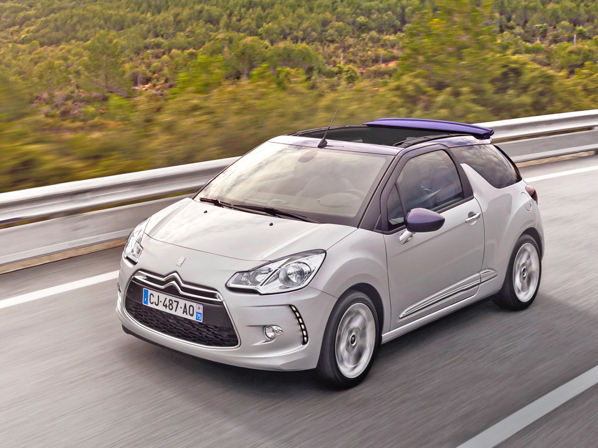 Citroën's DS 3 Is an Upscale French Small Hatchback