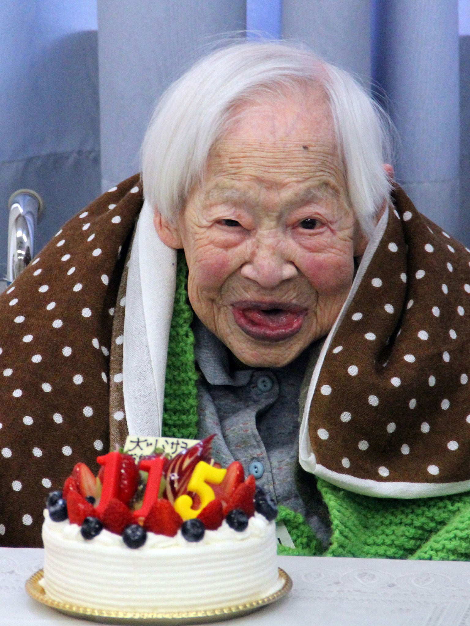 Сколько лет живут люди в мире. Самый старый человек в мире.