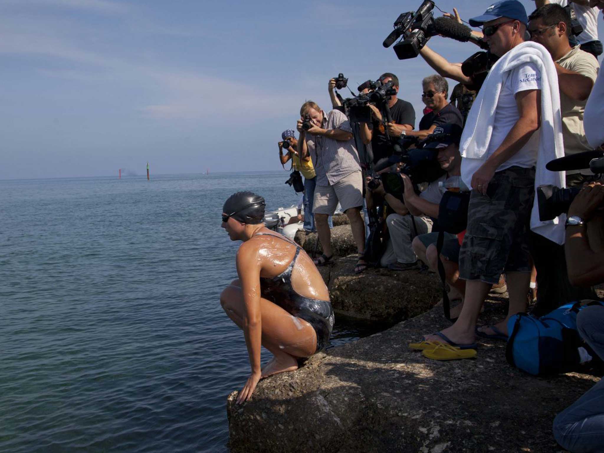 Australian endurance swimmer Chloe McCardel ended her attempt to swim from Cuba to Florida