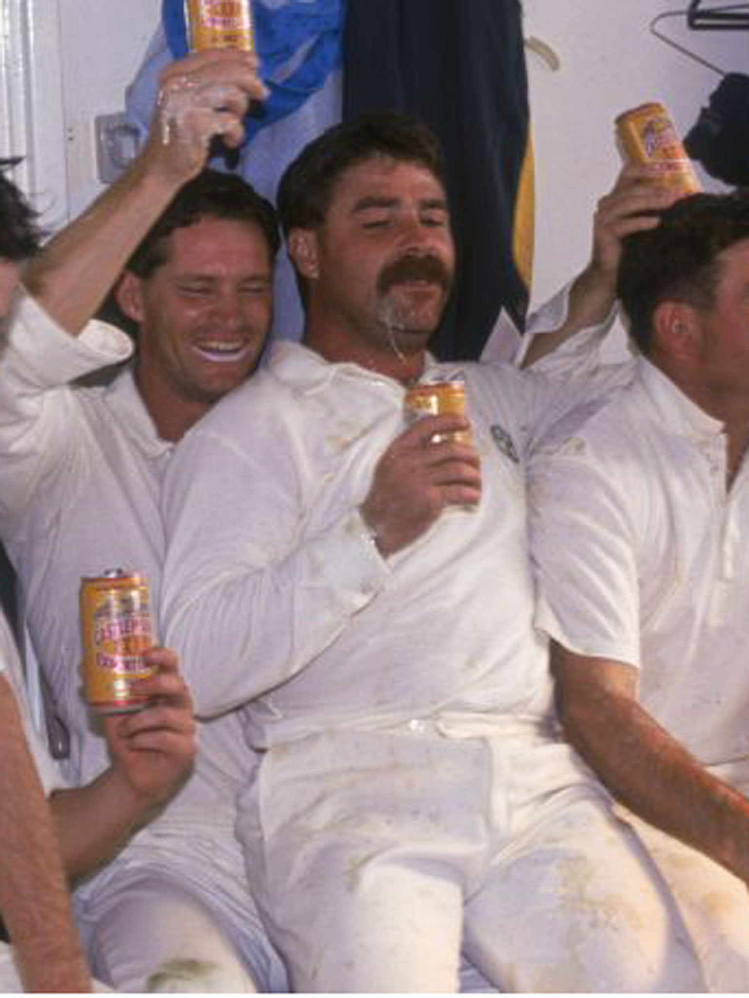 David Boon, centre, enjoyed a couple of drinks on the 1989 tour