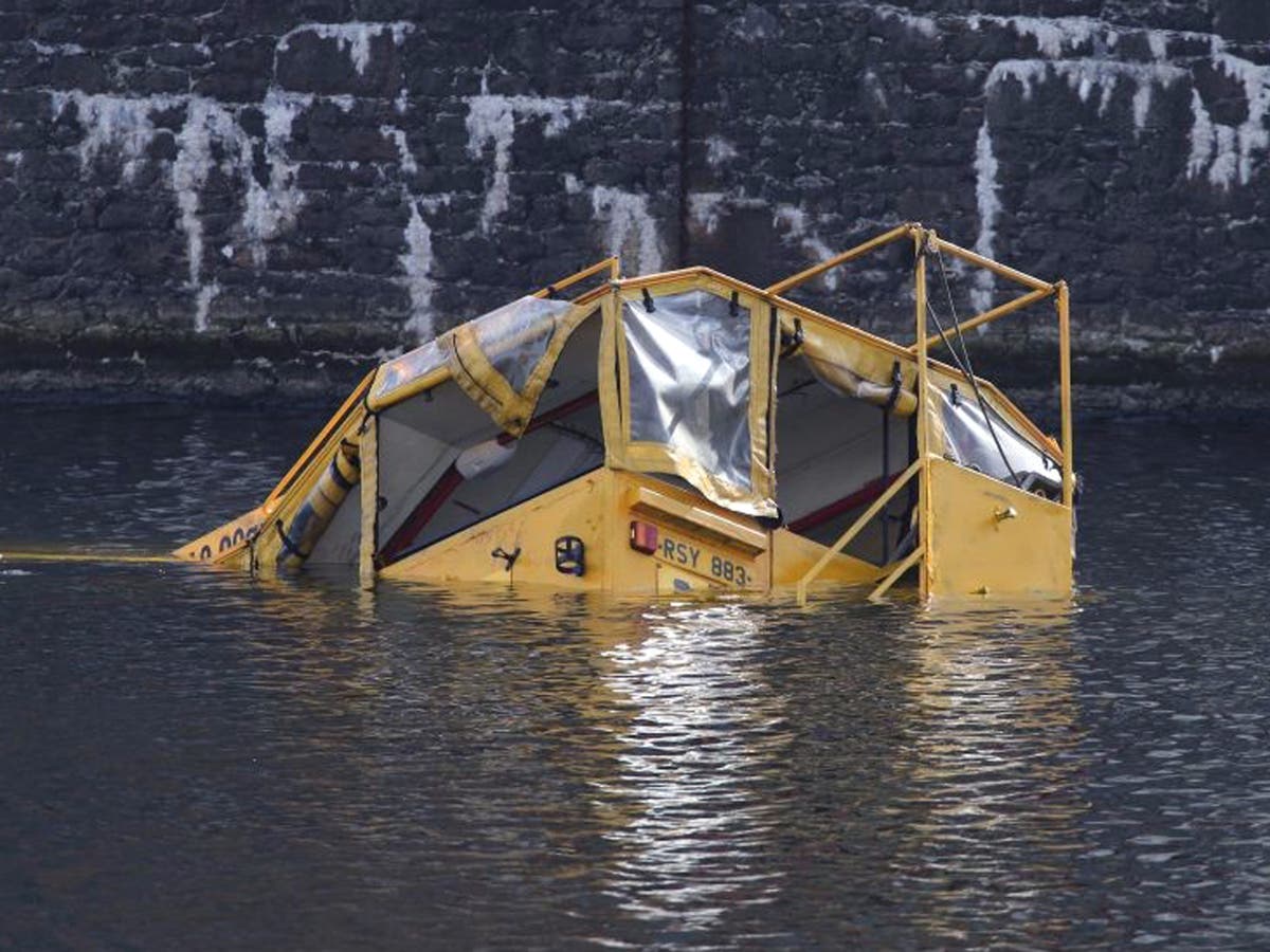 Tourists rescued as boat bus full of passengers sinks off Liverpool ...