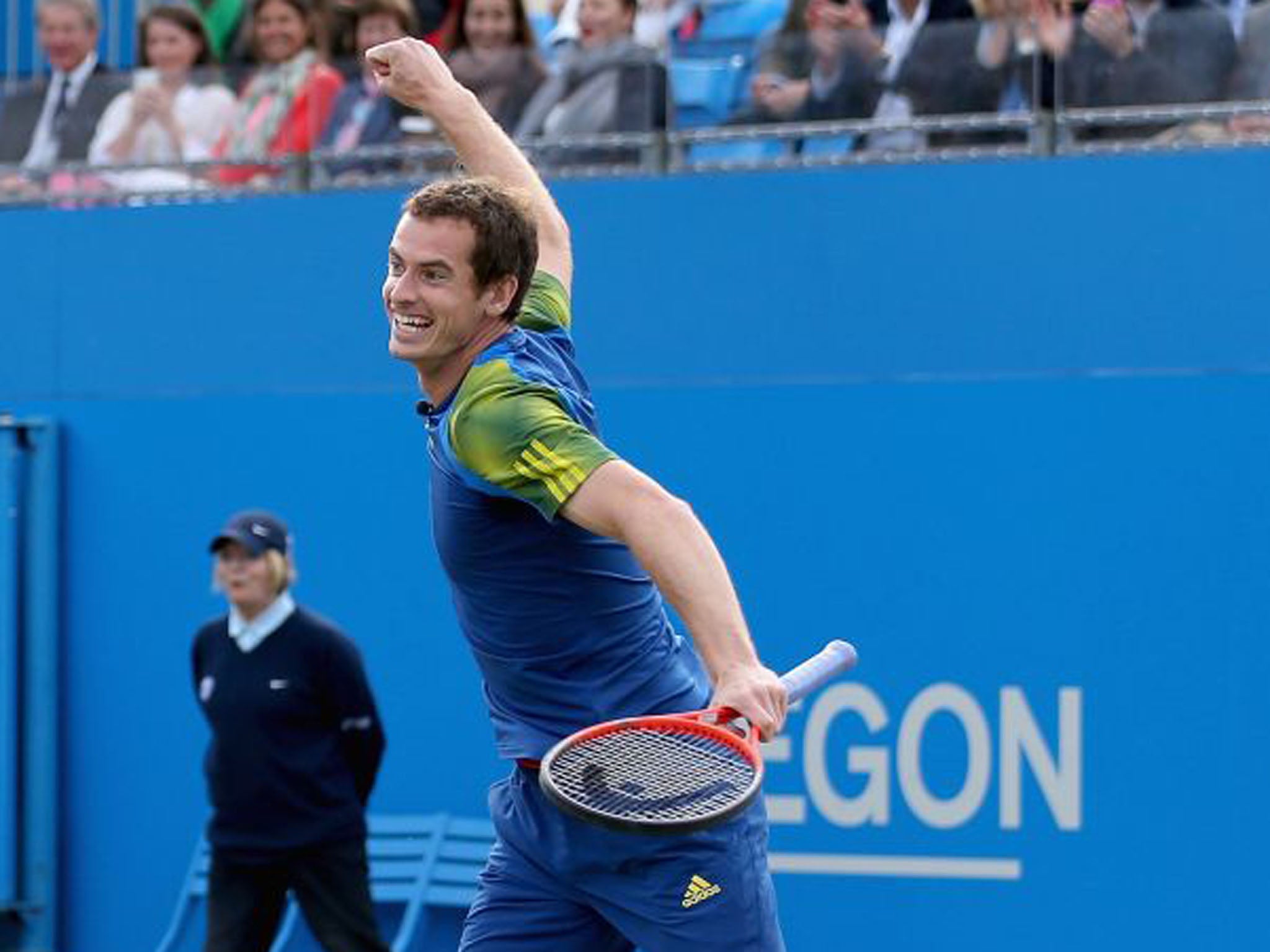 Andy Murray celebrates hitting coach Ivan Lendl with the tennis ball during one of the Rally Against Cancer charity matches (live Brunskill/Getty Images)