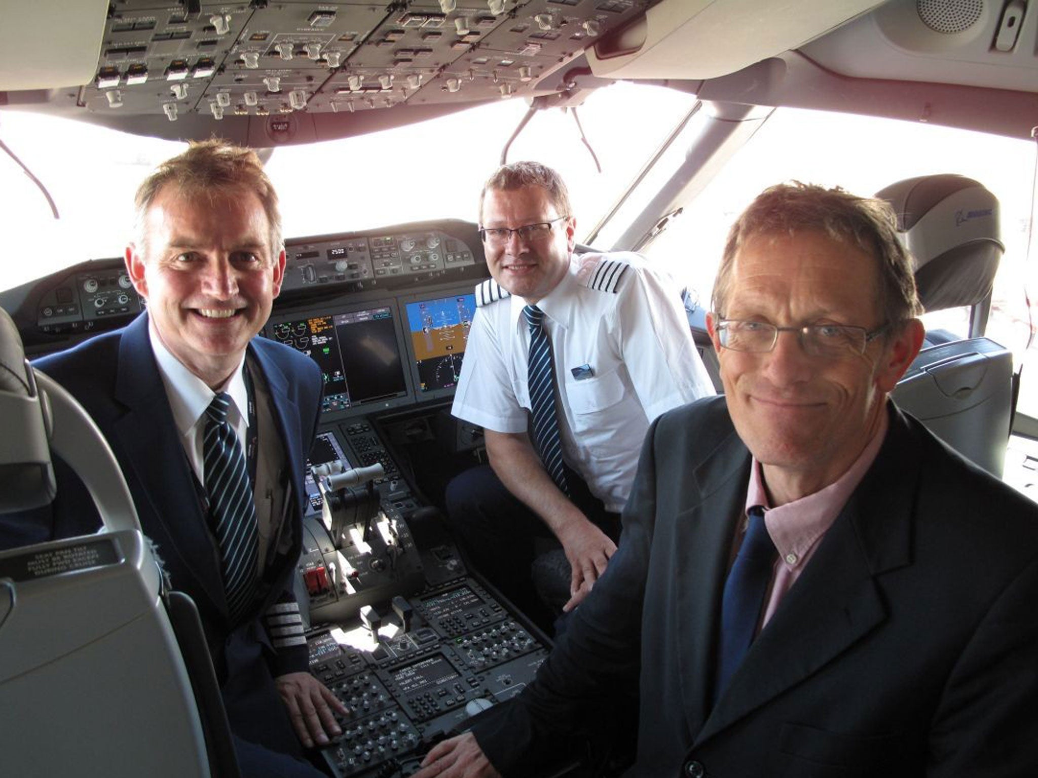 2013: with the flight crew of the first Thomson Boeing 787 Dreamliner