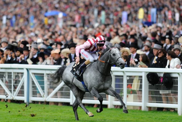 Lethal Force in the home straight on his way to the Diamond Jubilee Stakes