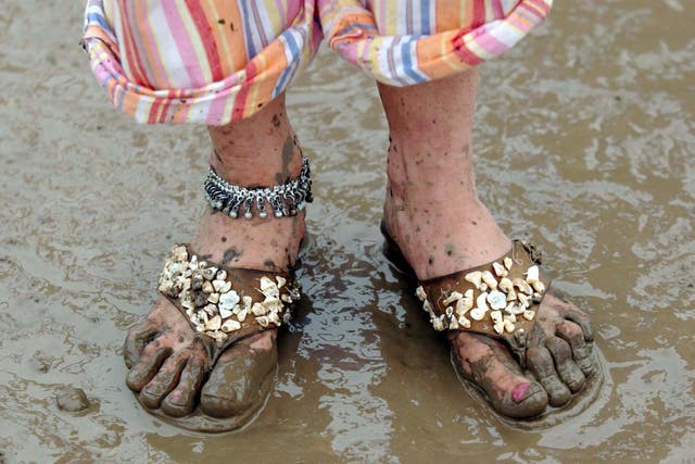 Mud and inappropriate footwear - always a visual delight but not as common a sight as you'd think, as most people prove annoyingly sensible. This is a shot I really need to keep my eyes out for.
