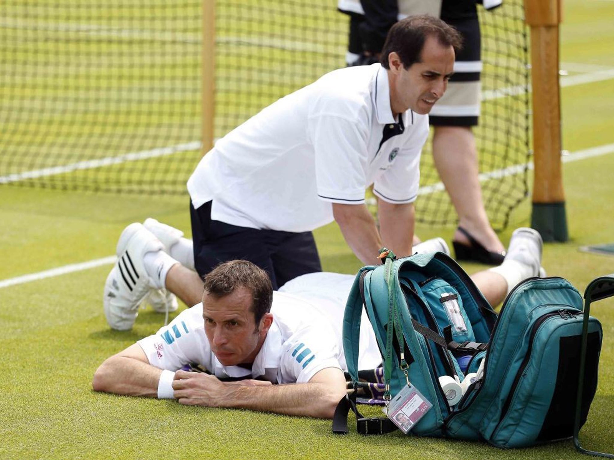 Stepanek suffered a thigh problem in the sixth game against 24th seed Jerzy Janowicz and though he initially carried on after treatment he quit at one set and 3-5 down