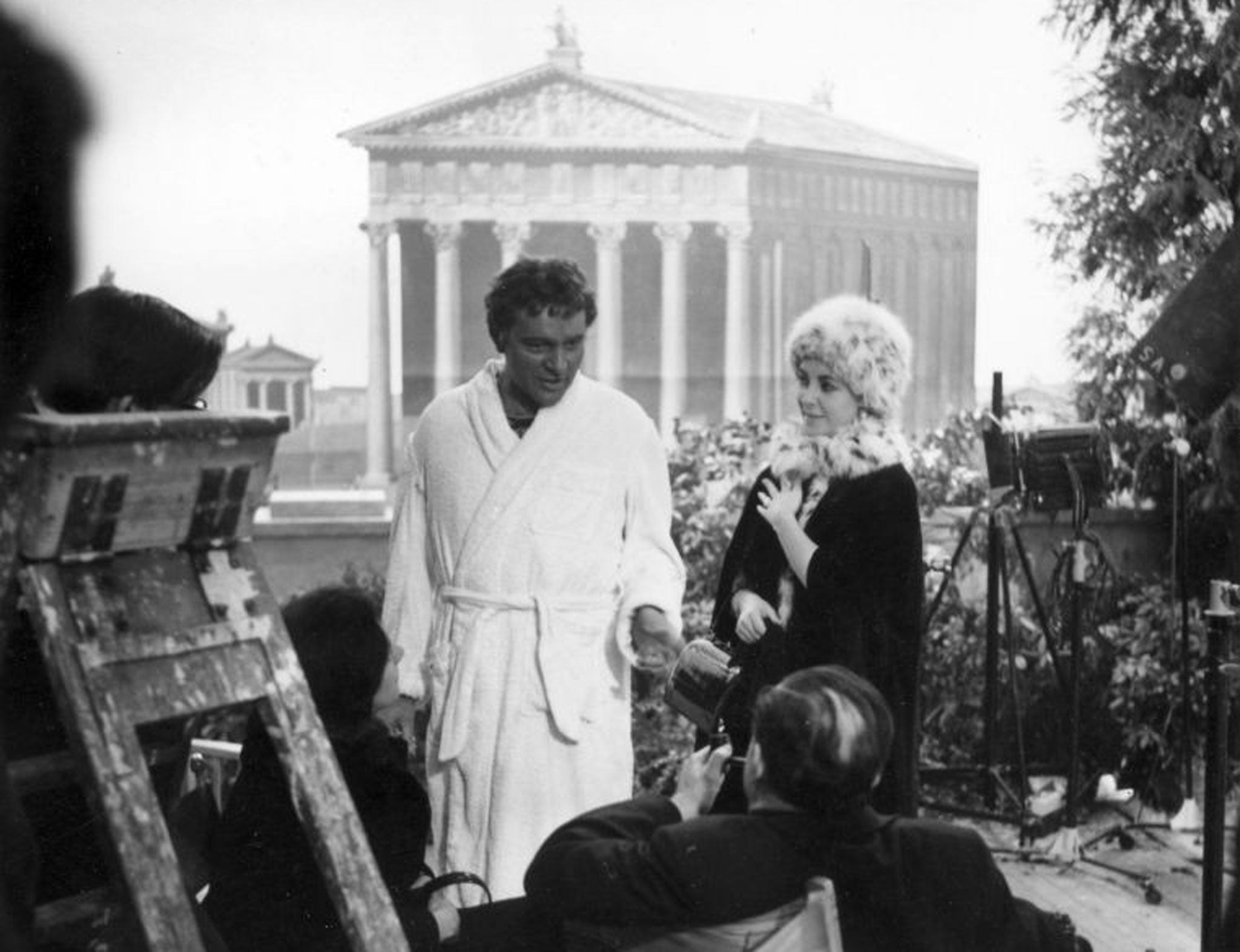 Richard Burton and Elizabeth Taylor on the set of 'Cleopatra'