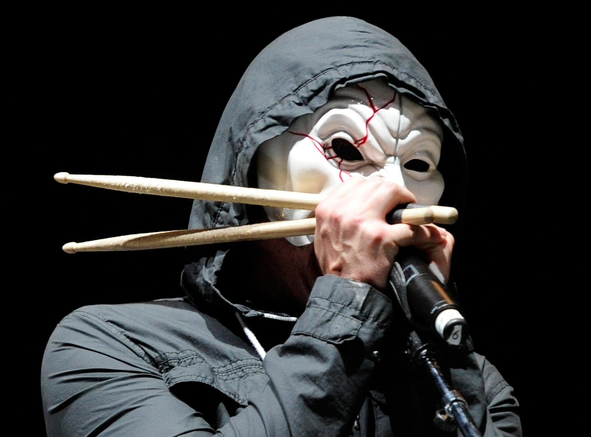 Da Kurlzz of Hollywood Undead. Scuzz TV was £10,000 for broadcasting one of the band's videos before 9pm.