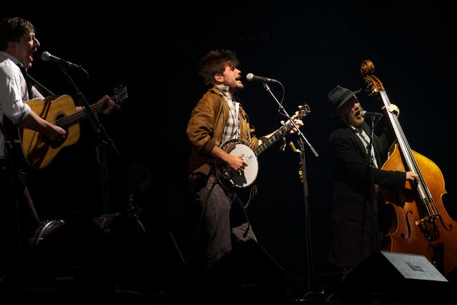 Mumford & Sons perform at Glastonbury 2013