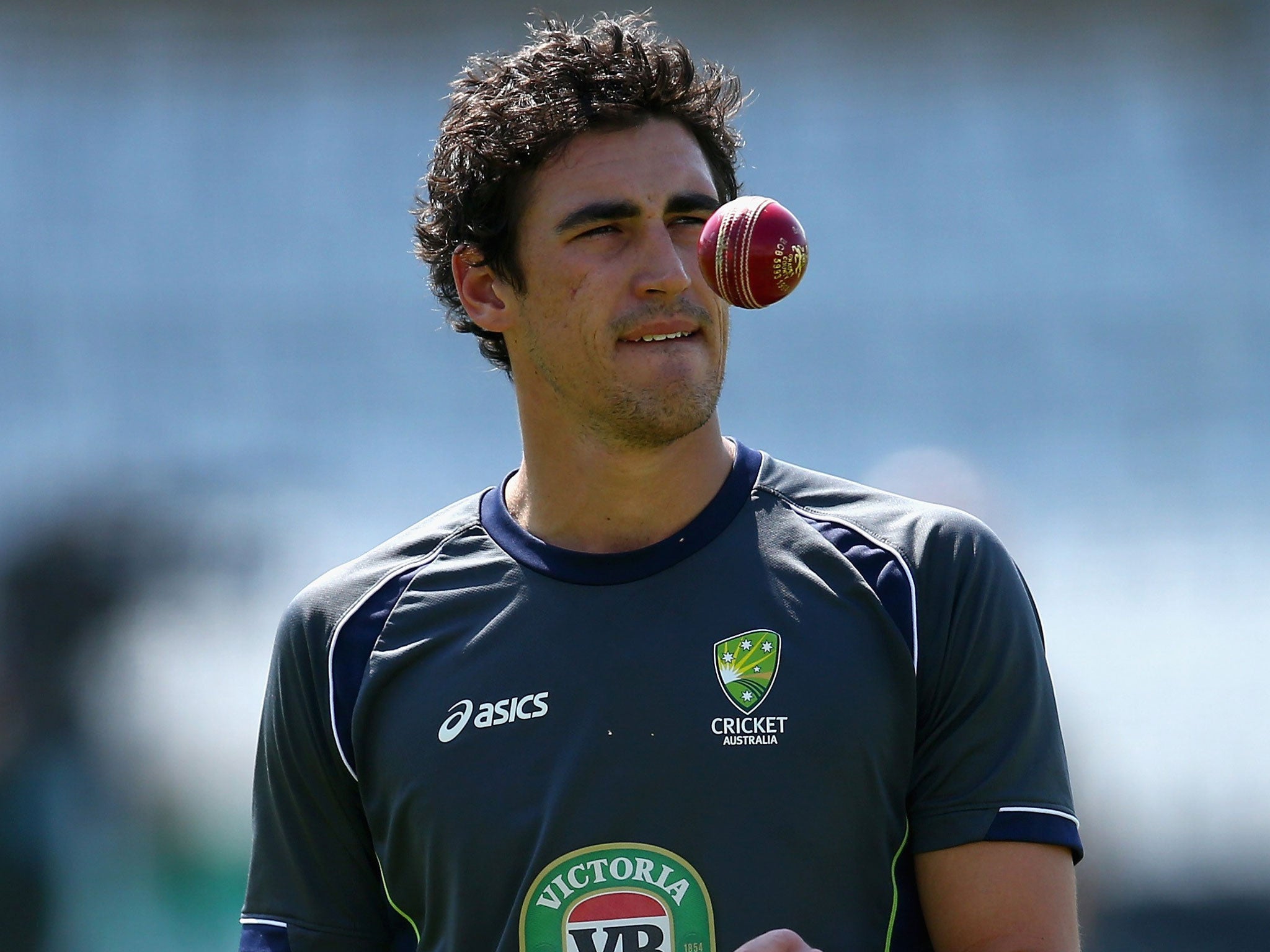 Australia's leftie Mitchell Starc may help Swann with his foot marks
