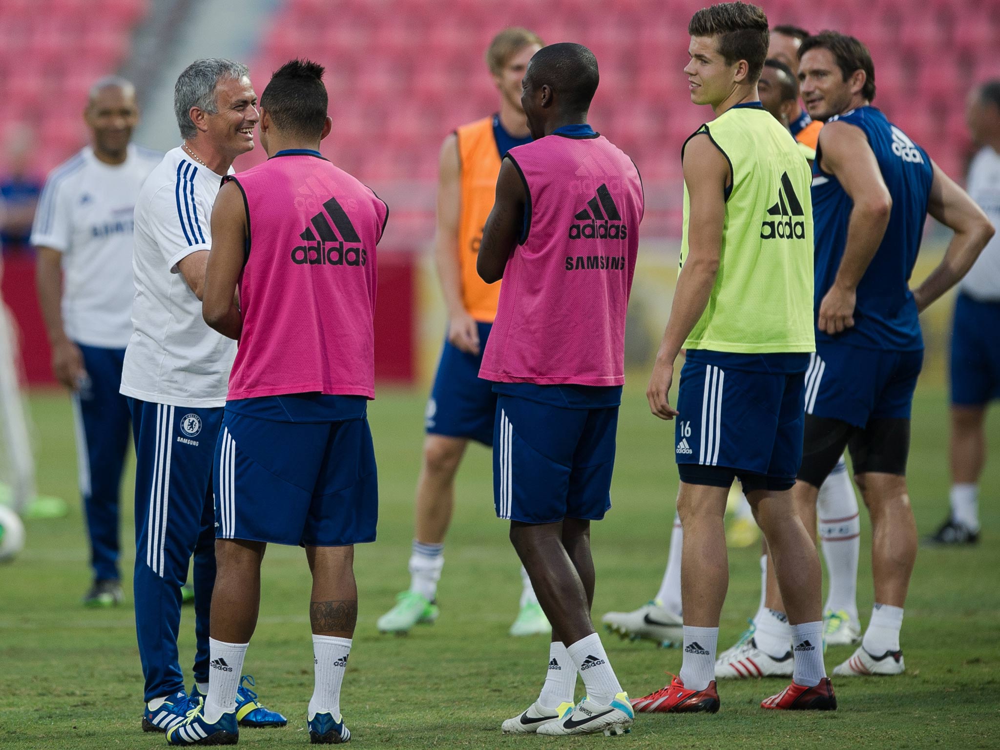 Jose Mourinho speaks to his Chelsea squad