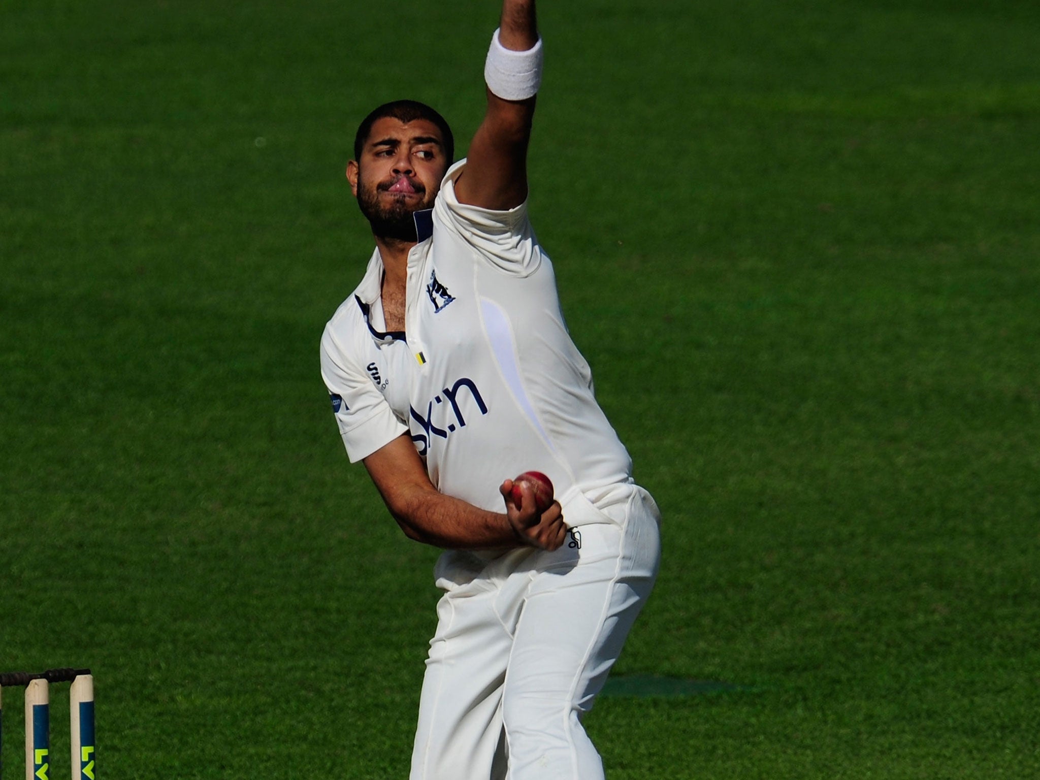 Jeetan Patel’s four wickets helped Warwickshire wrap up the win