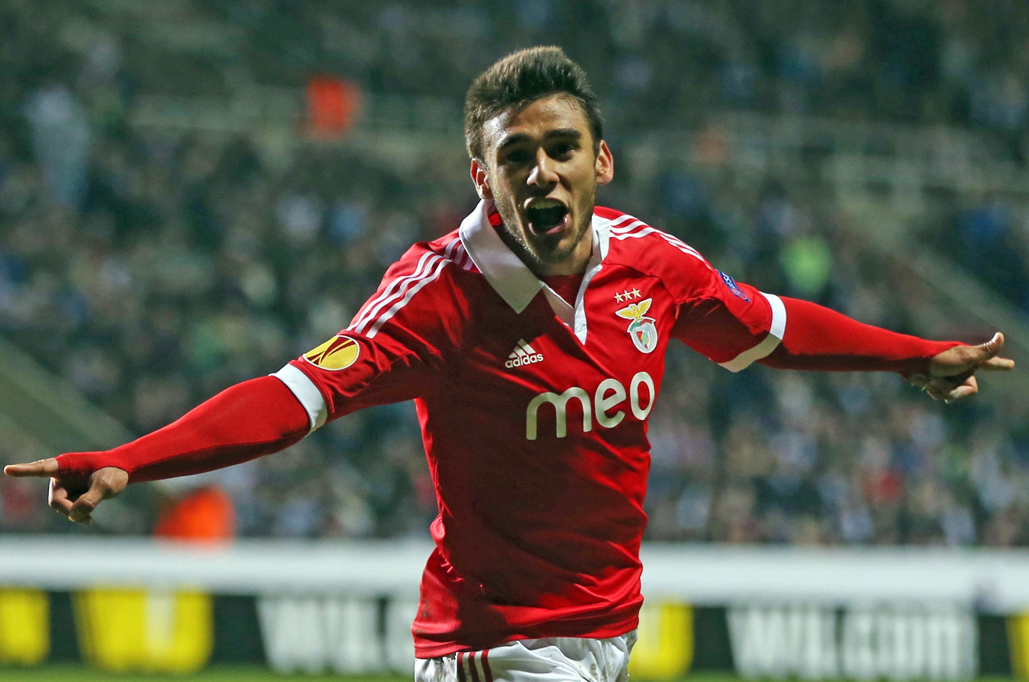 Eduardo Salvio is a similar player to Jesús Navas, the winger, who completed a £17m move, rising to £21.5m in add-ons, from Sevilla to City last month