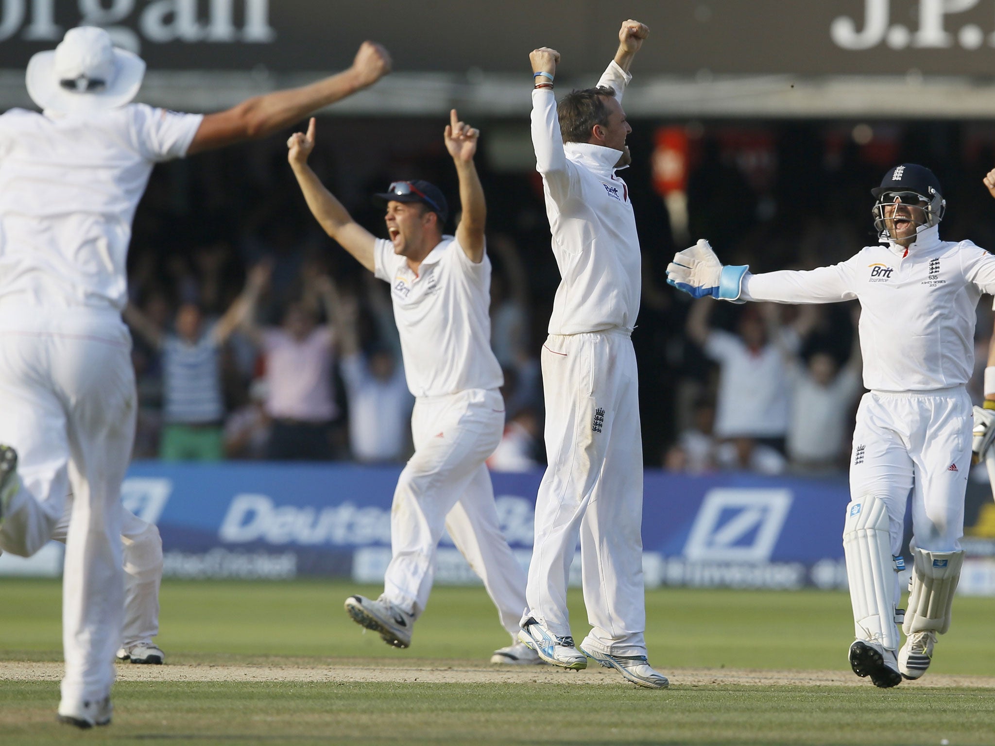 England celebrate after winning the second Test
