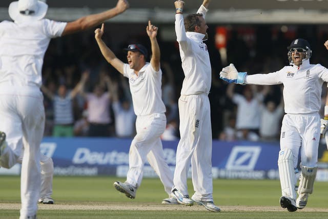 England celebrate after winning the second Test